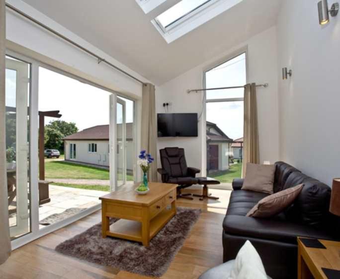 Lovely 2 Bedroom Holiday Chalet Near Сидмаут Экстерьер фото